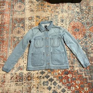 Gap 100% cotton light blue denim chore jacket with pockets